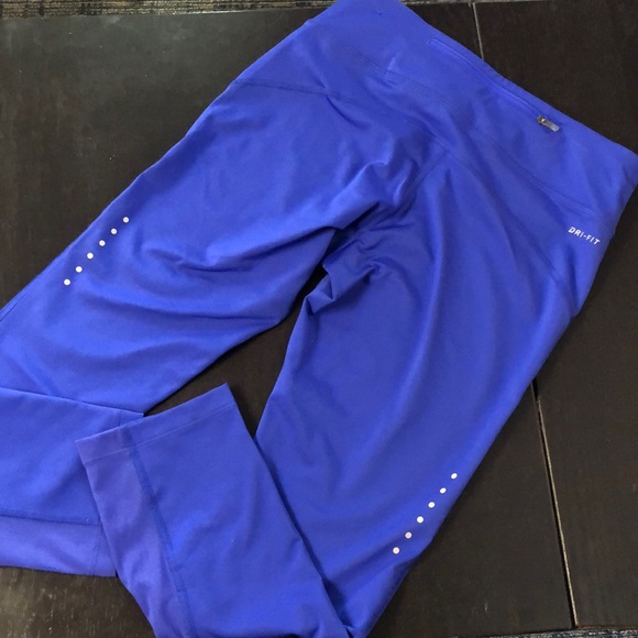 Nike Leggings - Picture 2 of 3